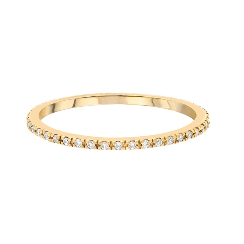 Elegant Gold Diamond Ring